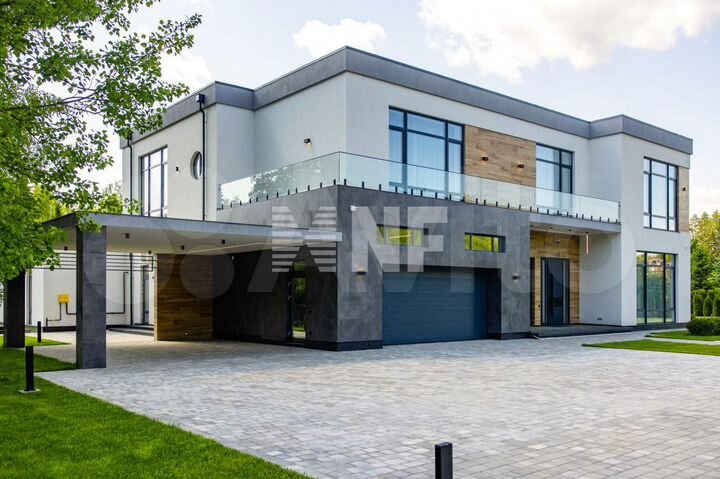 Дом 800 м² на участке 32,2 сот.