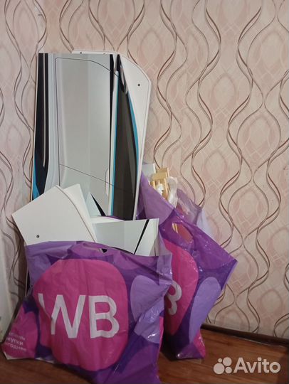 Кровать детская в форме машины