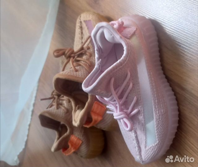 Детские кроссовки yeezy