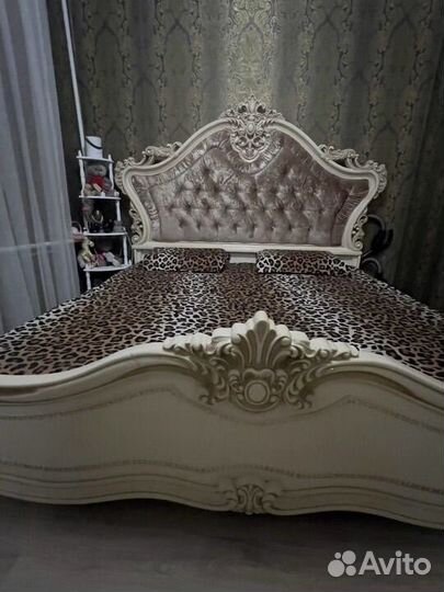 Кровать двухспальная 180 200