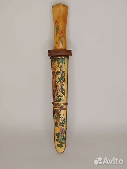 Сувенирный нож из кости