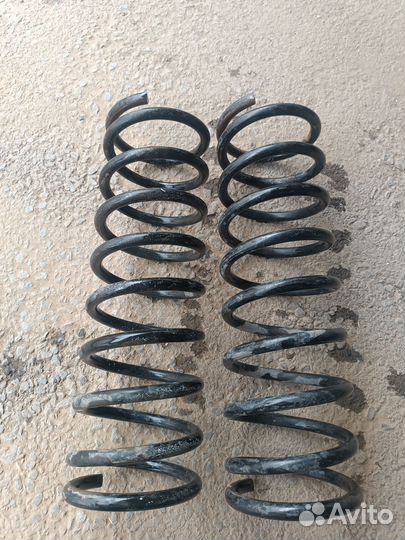 Пружины задние нива