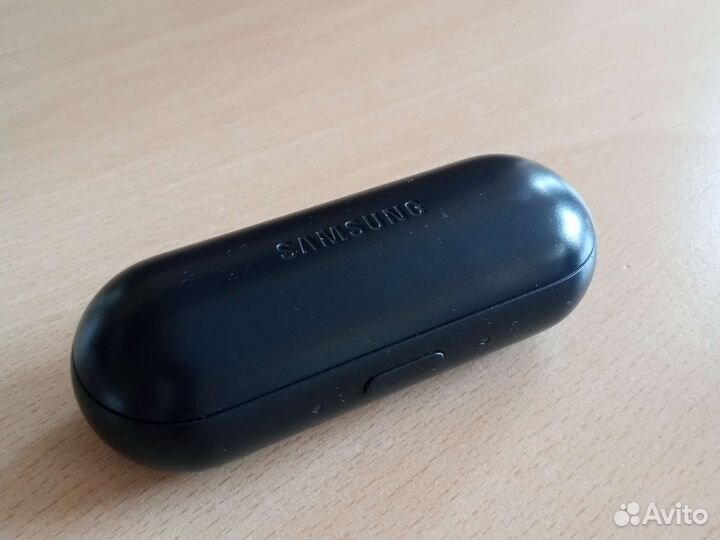 Samsung gear iconx 2017