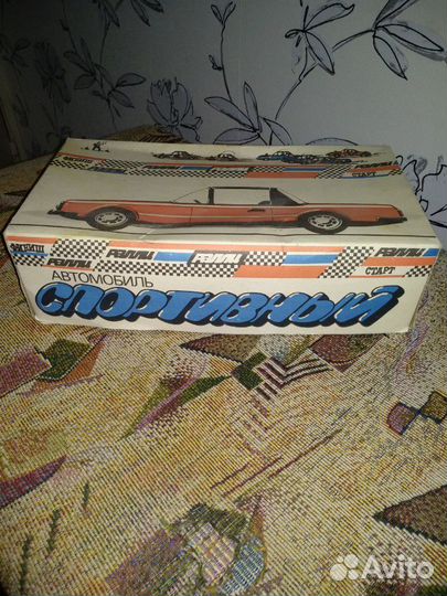 Игрушка спортивный автомобиль