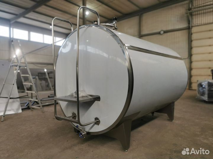 Емкость из нержавейки для приемки хранения молока