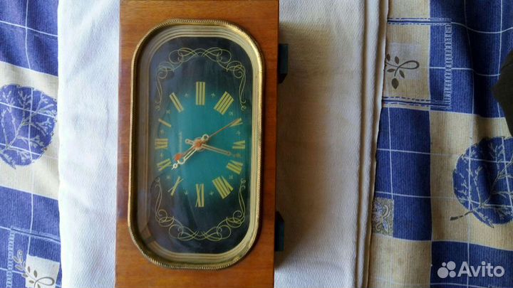 Часы кварцевые