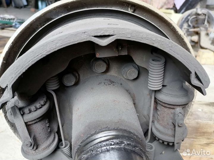 Кожух барабана с тормозным цилиндром Мазда титан