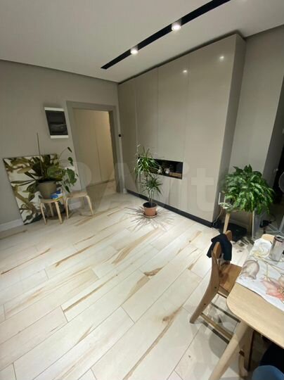 3-к. квартира, 90 м², 1/7 эт.