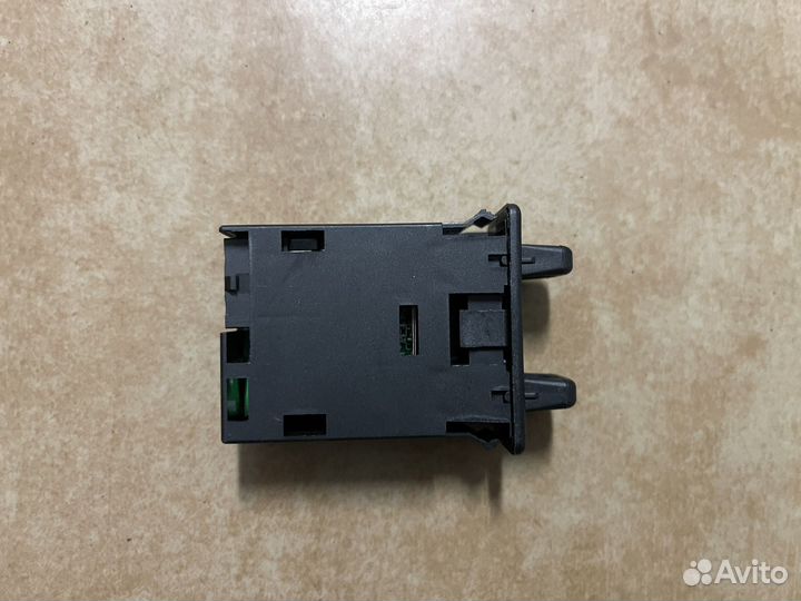 Переключатель стеклоочистителем Freightliner