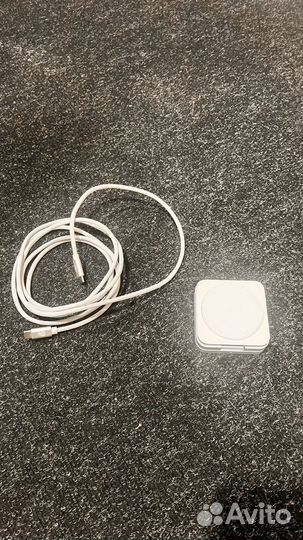 Беспроводная зарядка на iPhone uBear