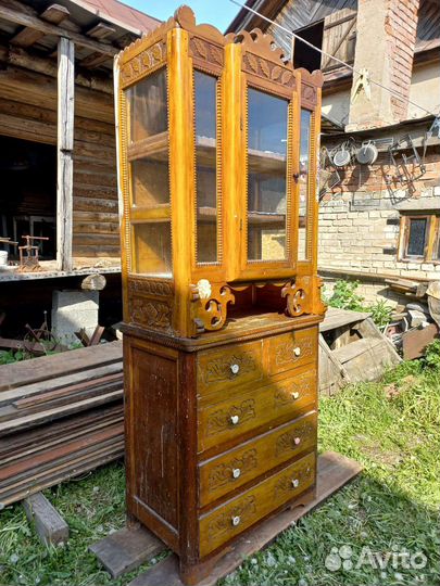 Старинный буфет