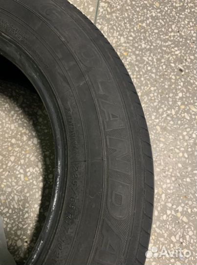 Yokohama 124R 225/65 R17