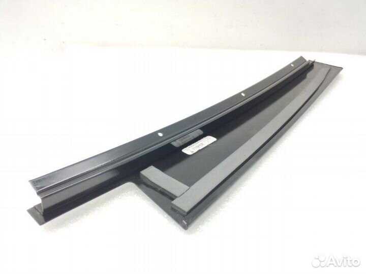 Накладка двери задняя левая Mercedes-Benz