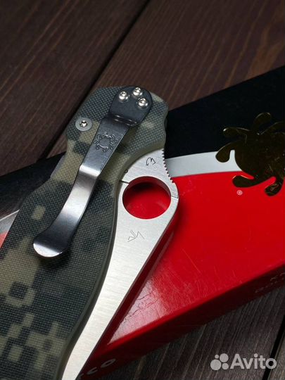 Нож Spyderco Paramilitary 2 Digital Camo C81gpcmo2