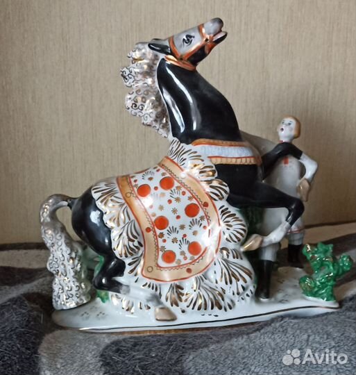 Фарфоровые статуэтки дфз