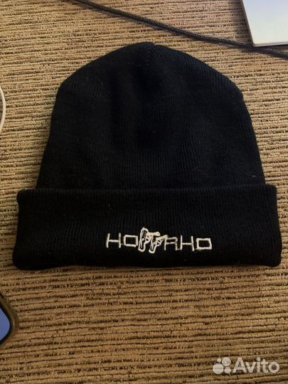 Шапка Ноггано Баста с концерта