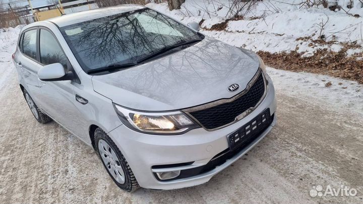 Рамка магнитолы Kia RIO 2011-2017