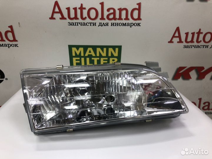 Фара передняя правая Toyota Corolla 97-02