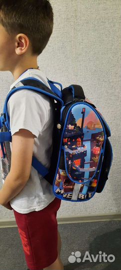 Школьный рюкзак