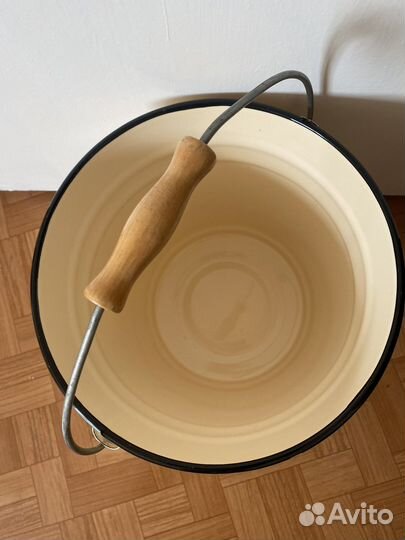 Эмалированное ведро с крышкой Новое 2 шт