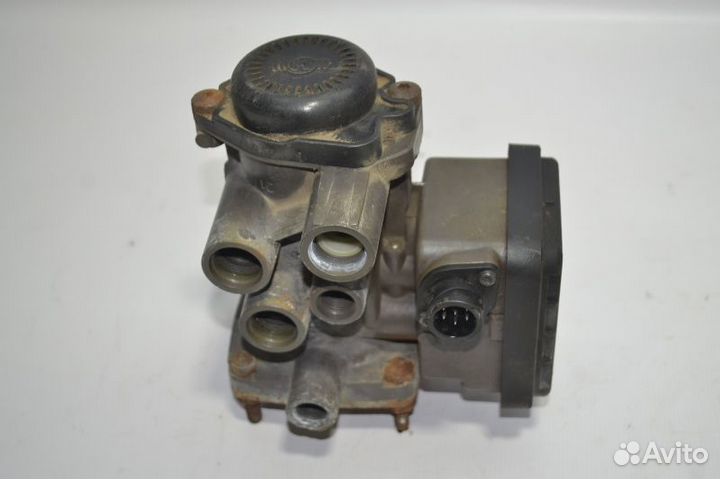 Кран управления тормозами прицепа scania R-series