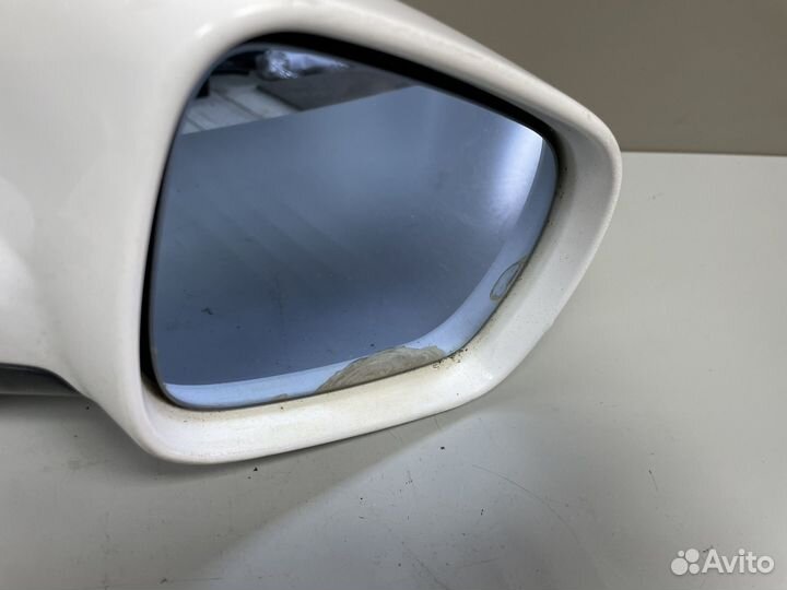 Зеркало правое Audi A4 8D B5