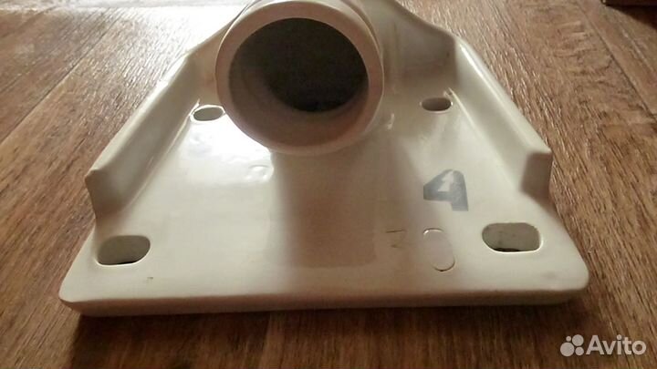 Площадка для сливного бачка