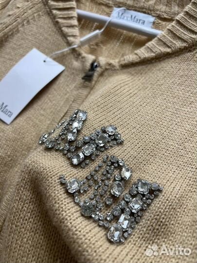 Брендовый свитер (единый размер 42-48)