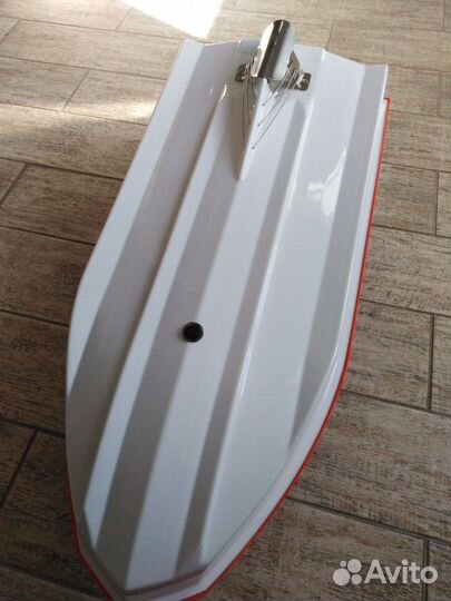 Прикормочный кораблик