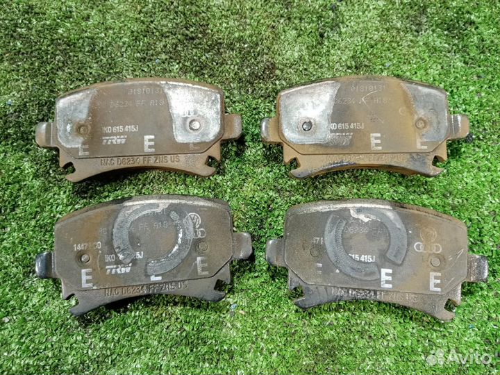 Колодки тормозные задние Volkswagen Golf 5 caxa