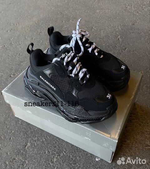 Кроссовки Balenciaga Triple S 