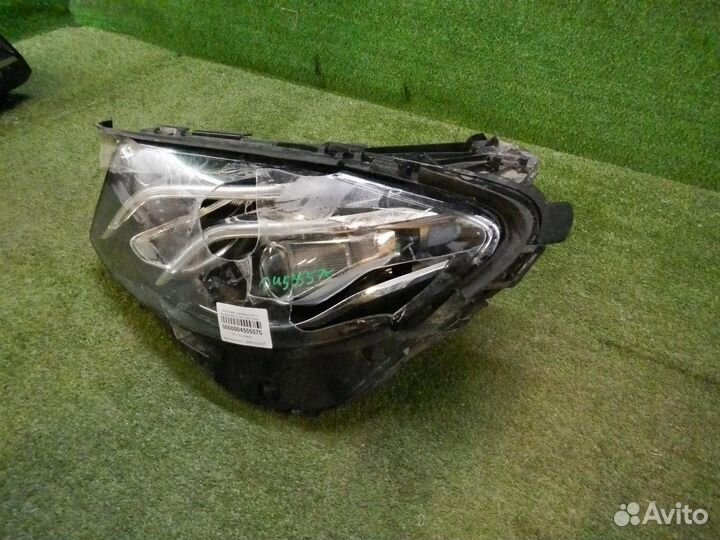 Фара левая Mercedes-Benz E-Class