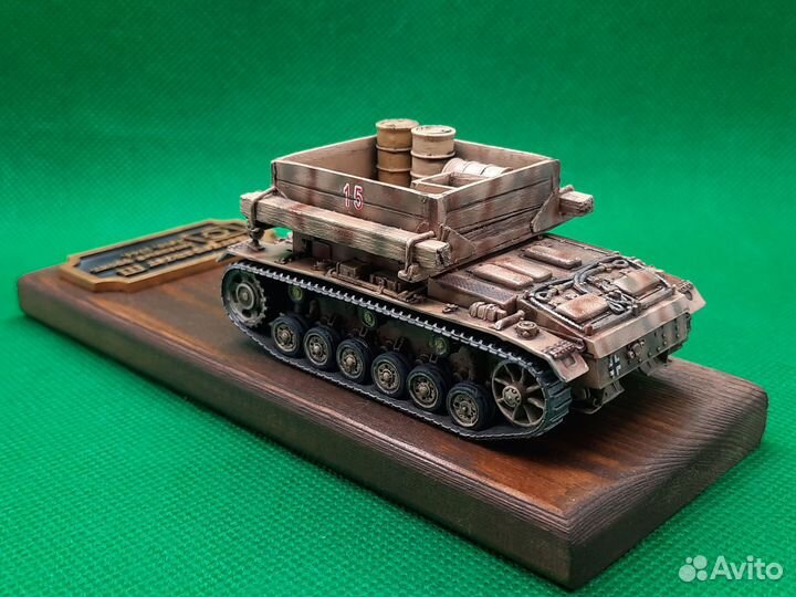 Модель танка Bergepanzer III 1/72 (