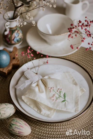 Салфетки сервировочные с вышивкой ручной работы
