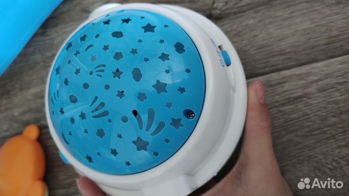 Мобиль на кроватку с проектором и музыкой