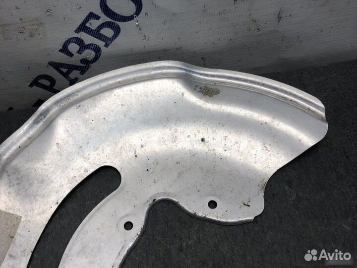 Щит диска передний левый Kia Stinger Gt