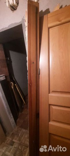 Дверь входная деревянная бу