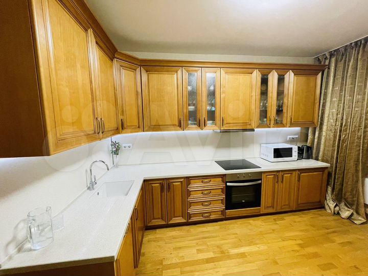 3-к. квартира, 95 м², 4/5 эт.