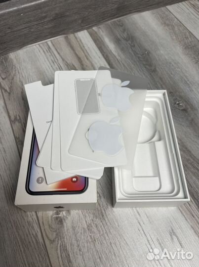 Оригинальная коробка iPhone X