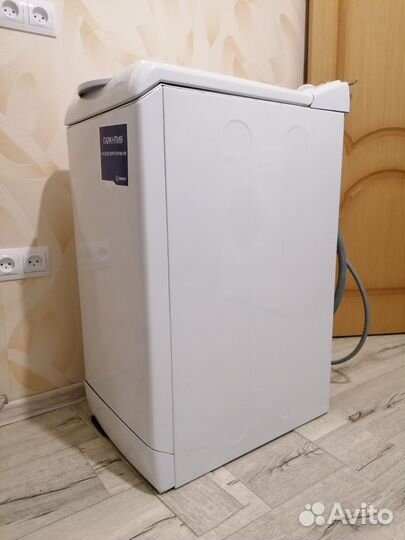 Стиральная машина с вертикальной загрузкой