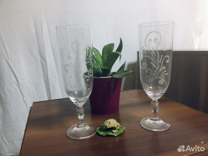 Фужеры тонкого стекла с гравировкой