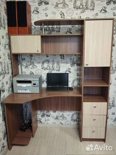 Компьютерный стол