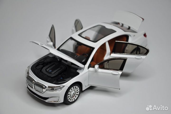 Модель автомобиля BMW 7 Series G11/G12 металл