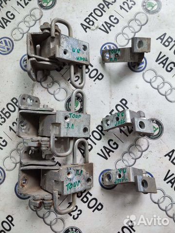 Петля двери Шкода Октавия тур А4