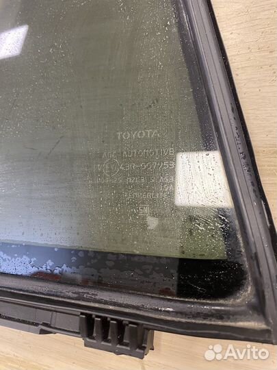 Форточка задней левой двери RAV 4 XA50
