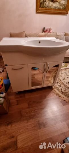 Тумба с раковиной для ванной