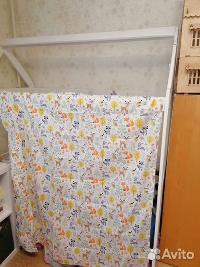 Шторки для кроватки домика