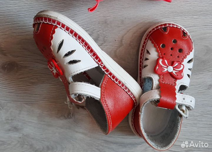 Сандалии на девочку