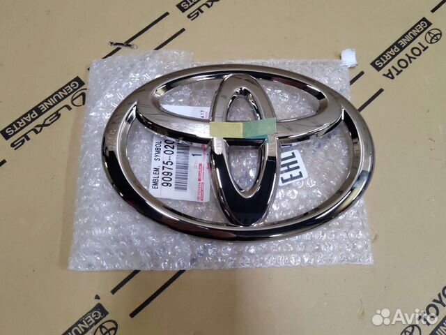 Эмблема решётки радиатора land cruiser prado 150