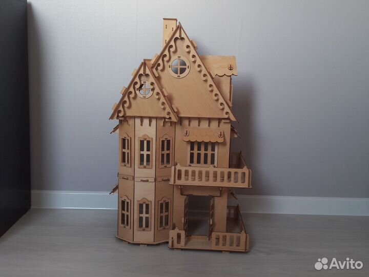 Кукольный домик с мебелью